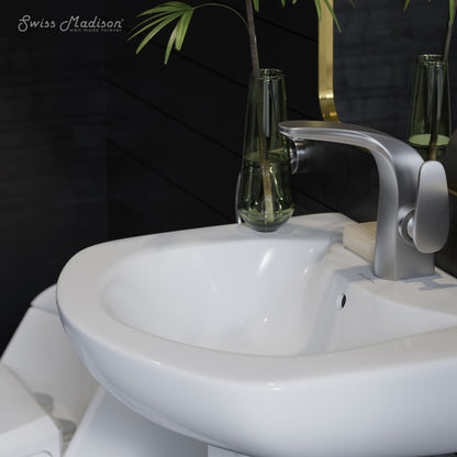 Chateau Single Hole, Single-Handle, Bathroom Faucet in Brushed Nickel