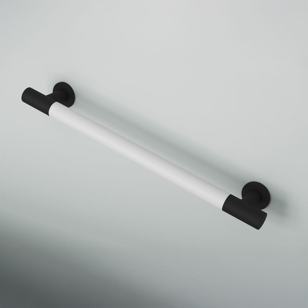 Auvergne 24" Grab Bar in Matte Black