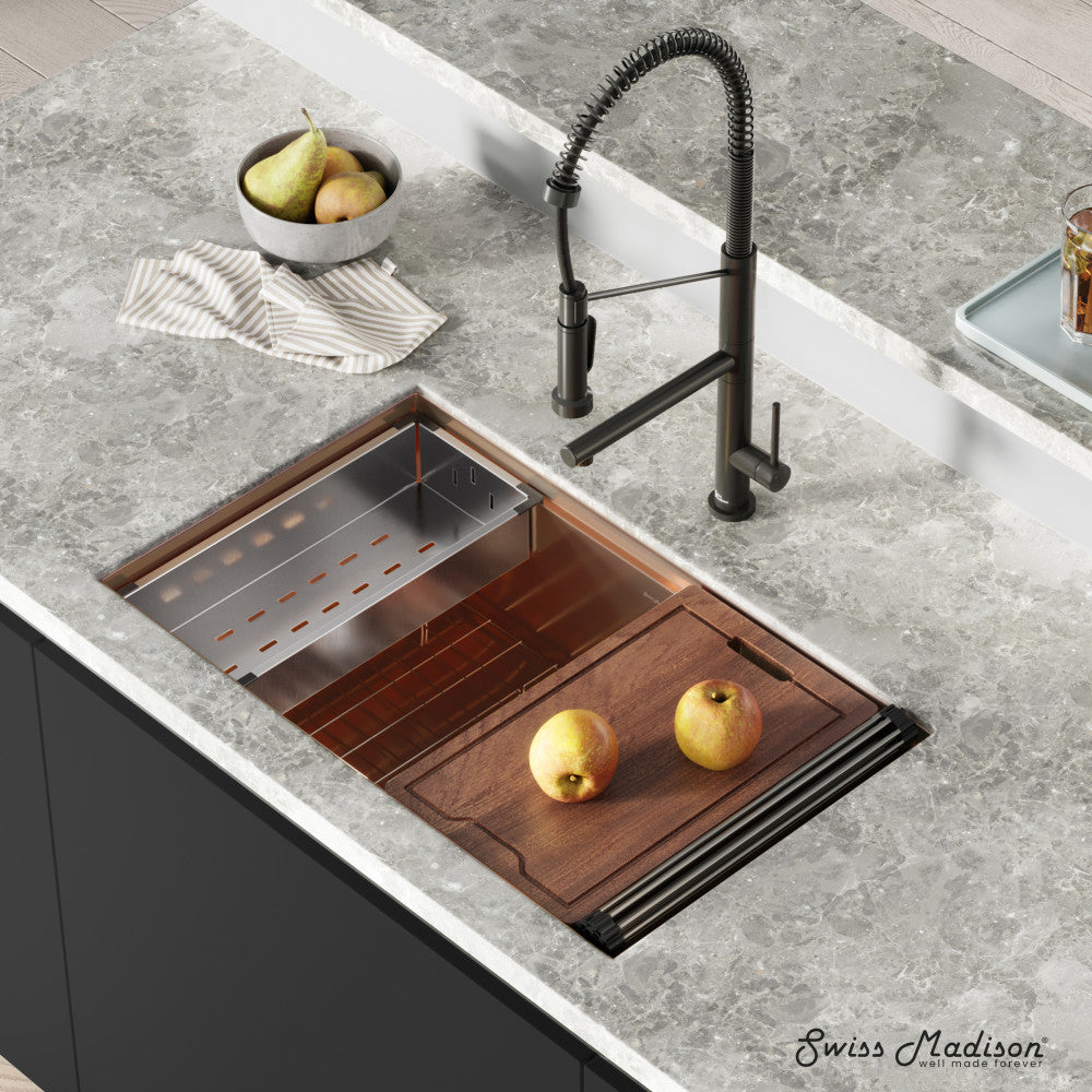 Tourner 32" 18 Gauge Stainless Steel Undermount Kitchen Sink in Polished Rose Gold