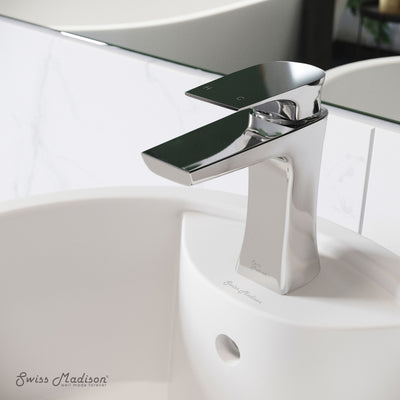 Monaco Single Hole, Single-Handle, Bathroom Faucet in Chrome