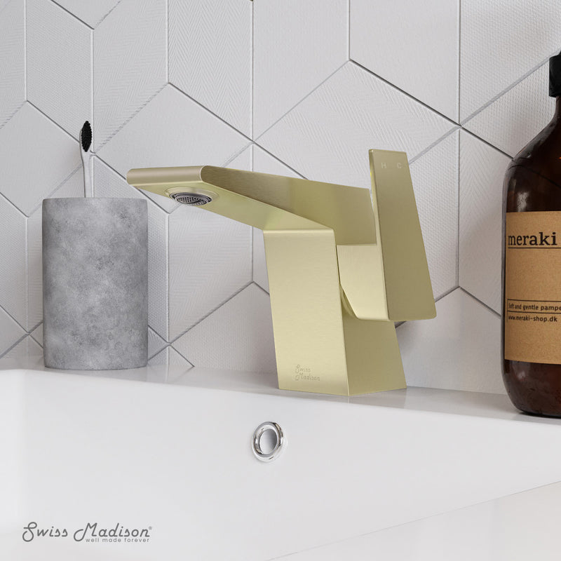 Carre Single Hole, Single-Handle, Bathroom Faucet in Brushed Gold