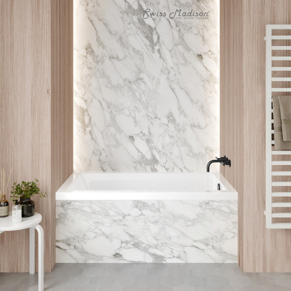 Voltaire 54 x 30 Right Drain Soaking Alcove Bathtub in Glossy White